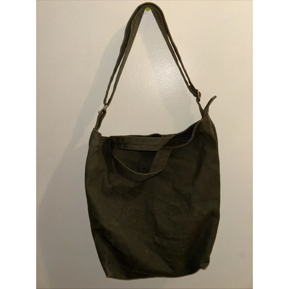 Baggu Bag Olive Green Canvas Tote Medium 17x15 Travel Crossbody Everyday Tote